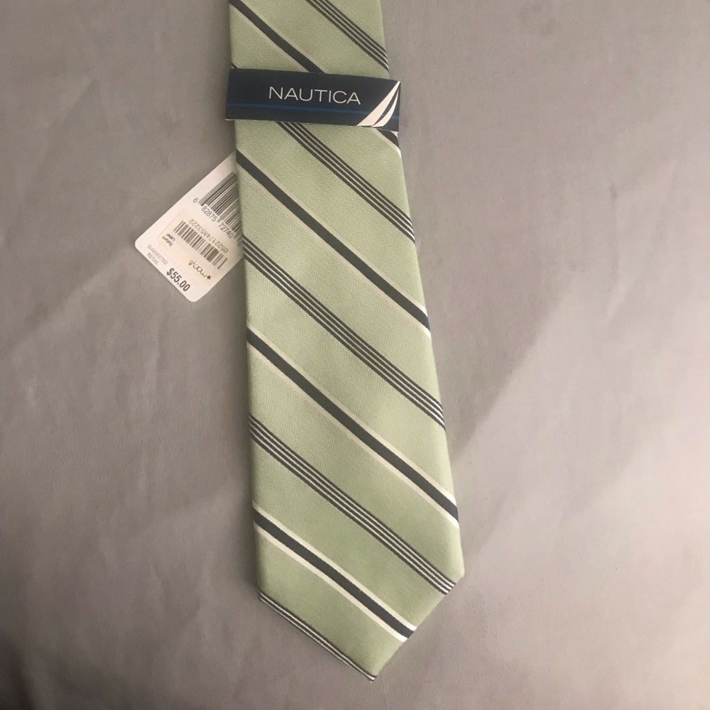 💼 *NWT* Nautica Striped Tie